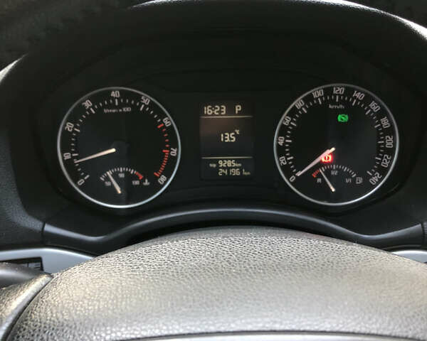 Белый Шкода Октавия, объемом двигателя 1.8 л и пробегом 240 тыс. км за 7500 $, фото 2 на Automoto.ua