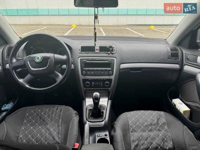 Белый Шкода Октавия, объемом двигателя 1.8 л и пробегом 180 тыс. км за 7200 $, фото 12 на Automoto.ua