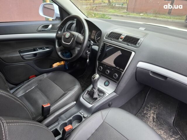 Білий Шкода Октавія, об'ємом двигуна 1.6 л та пробігом 448 тис. км за 8500 $, фото 7 на Automoto.ua