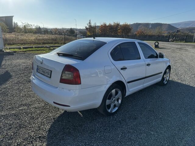 Белый Шкода Октавия, объемом двигателя 1.6 л и пробегом 380 тыс. км за 6150 $, фото 23 на Automoto.ua