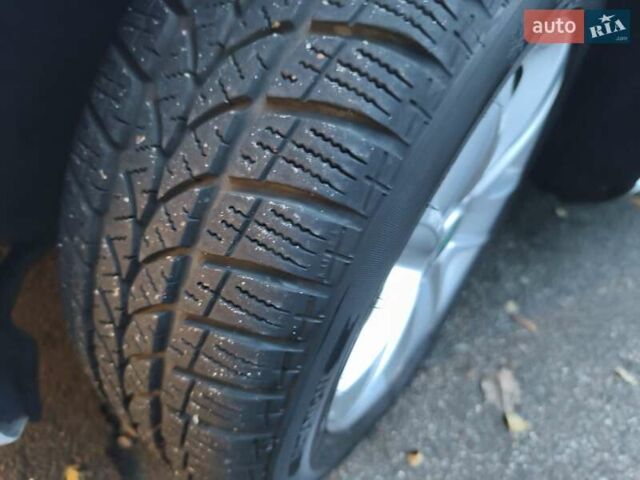 Белый Шкода Октавия, объемом двигателя 1.6 л и пробегом 209 тыс. км за 8700 $, фото 3 на Automoto.ua