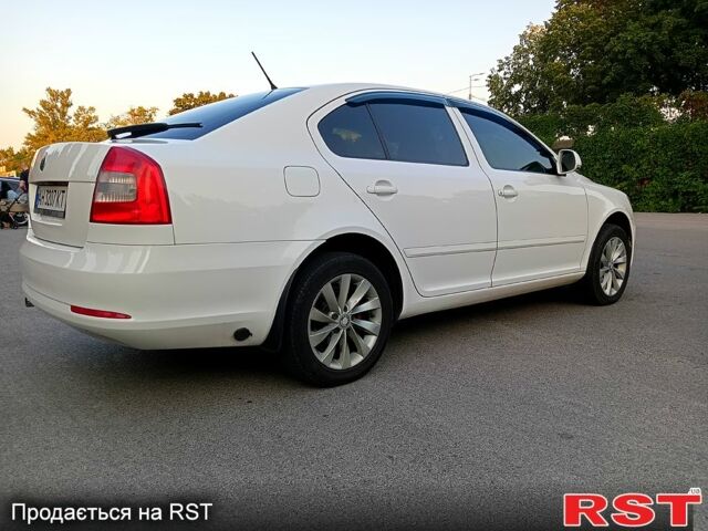 Белый Шкода Октавия, объемом двигателя 1.6 л и пробегом 230 тыс. км за 8200 $, фото 9 на Automoto.ua