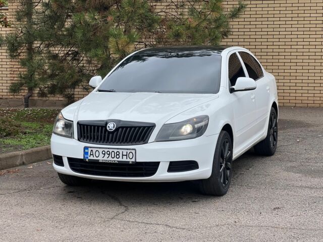 Белый Шкода Октавия, объемом двигателя 1.6 л и пробегом 212 тыс. км за 6800 $, фото 3 на Automoto.ua