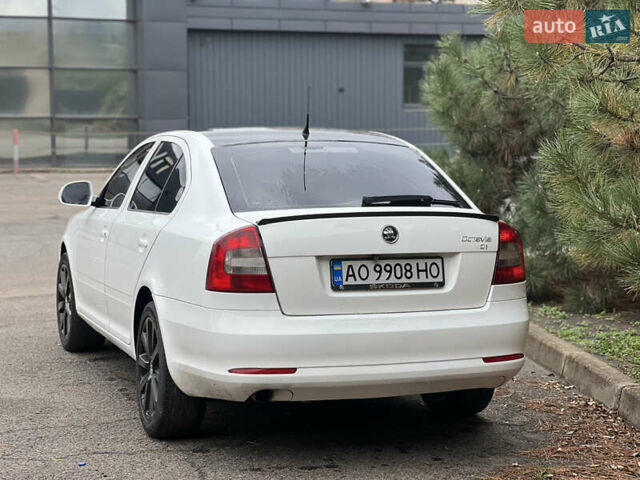 Білий Шкода Октавія, об'ємом двигуна 1.6 л та пробігом 270 тис. км за 6800 $, фото 11 на Automoto.ua