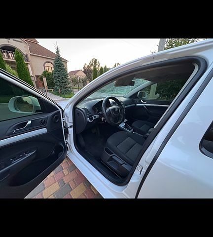 Белый Шкода Октавия, объемом двигателя 2 л и пробегом 240 тыс. км за 8700 $, фото 8 на Automoto.ua