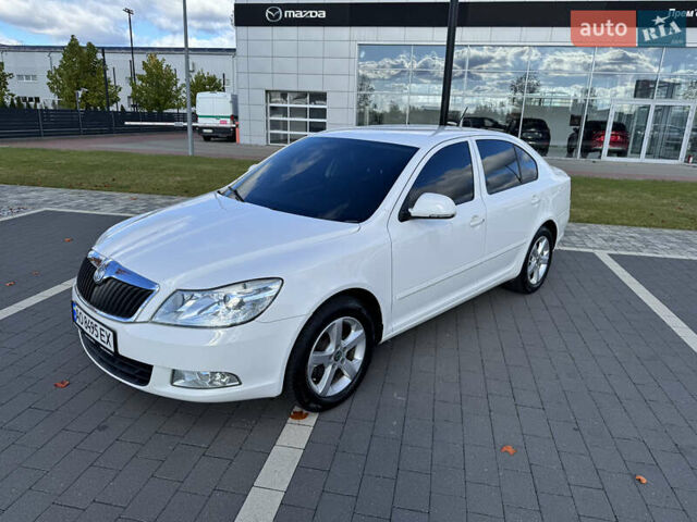 Белый Шкода Октавия, объемом двигателя 1.6 л и пробегом 242 тыс. км за 8100 $, фото 43 на Automoto.ua