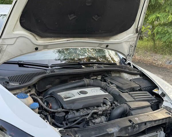 Білий Шкода Октавія, об'ємом двигуна 1.8 л та пробігом 303 тис. км за 6899 $, фото 43 на Automoto.ua