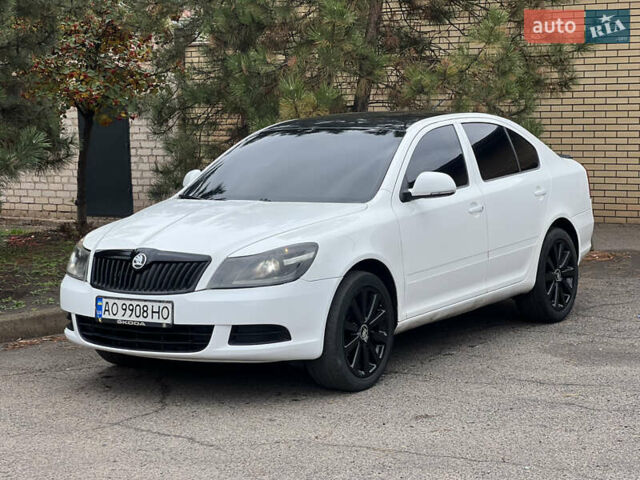Білий Шкода Октавія, об'ємом двигуна 1.6 л та пробігом 270 тис. км за 6800 $, фото 1 на Automoto.ua