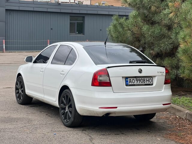 Белый Шкода Октавия, объемом двигателя 1.6 л и пробегом 212 тыс. км за 6800 $, фото 12 на Automoto.ua