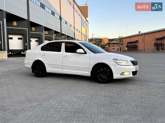 Білий Шкода Октавія, об'ємом двигуна 1.6 л та пробігом 312 тис. км за 6800 $, фото 10 на Automoto.ua
