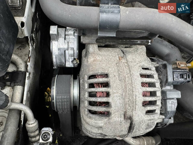 Шкода Октавия 2011 в Краснокутске на Automoto.ua Белый Шкода Октавия, объемом двигателя 1.6 л и пробегом 280 тыс. км за 5888 $, фото 4 на Automoto.ua
