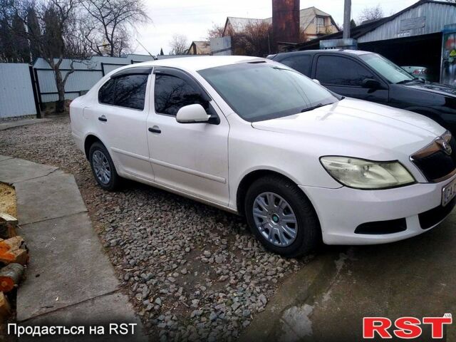 Білий Шкода Октавія, об'ємом двигуна 1.6 л та пробігом 283 тис. км за 5800 $, фото 5 на Automoto.ua