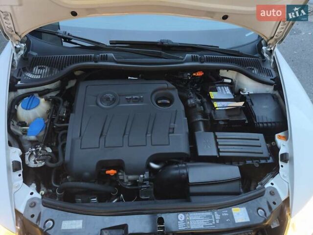 Белый Шкода Октавия, объемом двигателя 1.6 л и пробегом 209 тыс. км за 8700 $, фото 11 на Automoto.ua