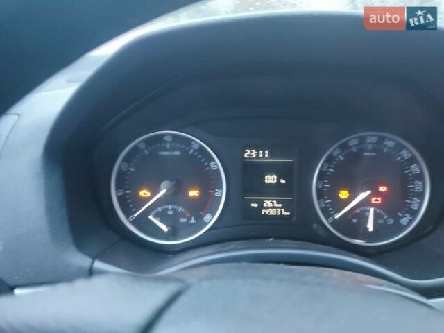 Білий Шкода Октавія, об'ємом двигуна 1.6 л та пробігом 150 тис. км за 8500 $, фото 4 на Automoto.ua