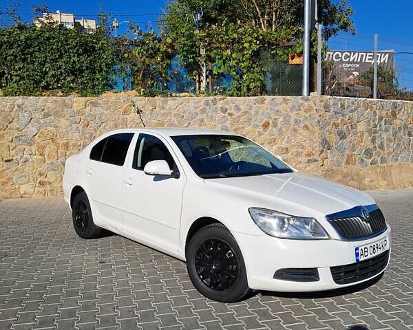 Білий Шкода Октавія, об'ємом двигуна 1.6 л та пробігом 230 тис. км за 8500 $, фото 11 на Automoto.ua