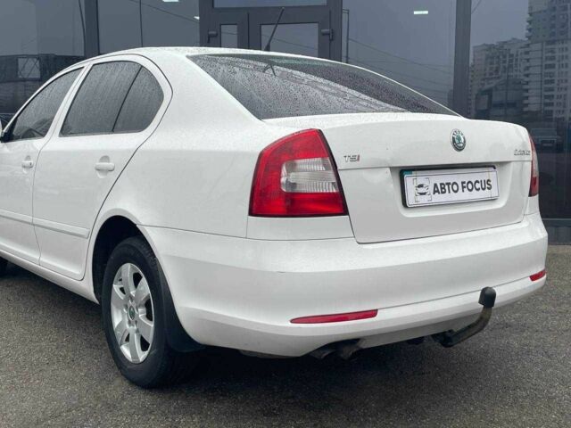 Белый Шкода Октавия, объемом двигателя 1.8 л и пробегом 155 тыс. км за 7990 $, фото 5 на Automoto.ua