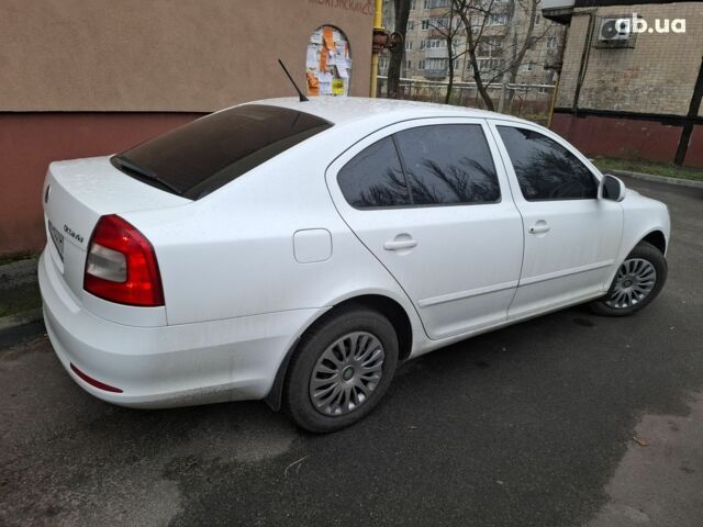 Білий Шкода Октавія, об'ємом двигуна 1.6 л та пробігом 448 тис. км за 8500 $, фото 3 на Automoto.ua