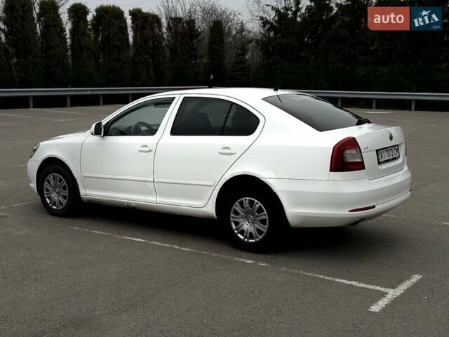 Білий Шкода Октавія, об'ємом двигуна 1.6 л та пробігом 282 тис. км за 5799 $, фото 11 на Automoto.ua