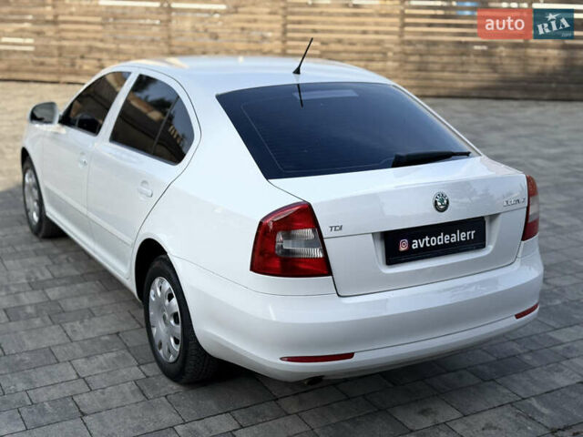 Белый Шкода Октавия, объемом двигателя 1.6 л и пробегом 212 тыс. км за 7800 $, фото 28 на Automoto.ua
