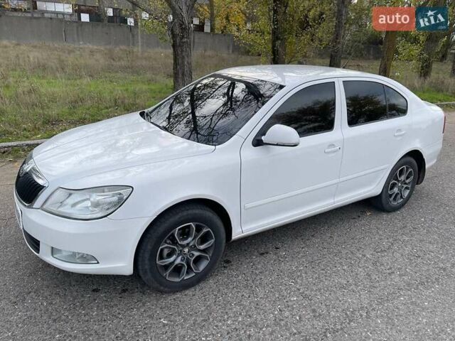 Белый Шкода Октавия, объемом двигателя 1.97 л и пробегом 246 тыс. км за 7900 $, фото 4 на Automoto.ua