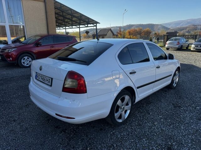 Белый Шкода Октавия, объемом двигателя 1.6 л и пробегом 380 тыс. км за 6150 $, фото 7 на Automoto.ua