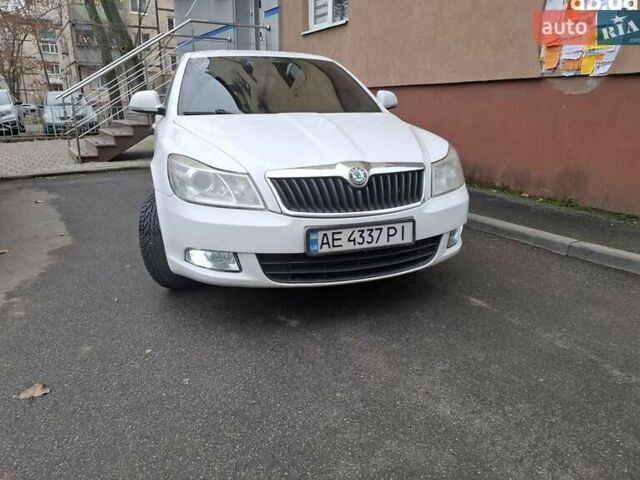 Белый Шкода Октавия, объемом двигателя 1.6 л и пробегом 448 тыс. км за 8500 $, фото 9 на Automoto.ua