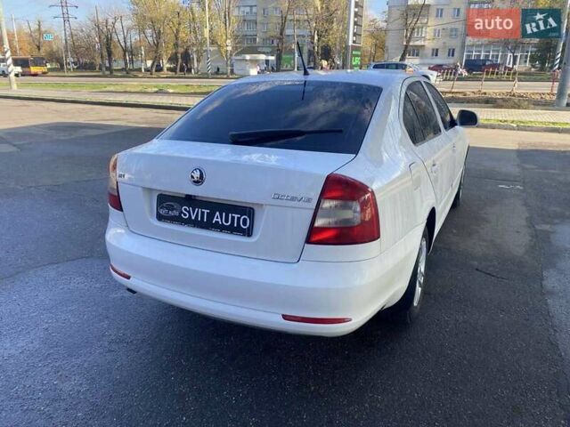 Белый Шкода Октавия, объемом двигателя 1.6 л и пробегом 195 тыс. км за 7800 $, фото 7 на Automoto.ua