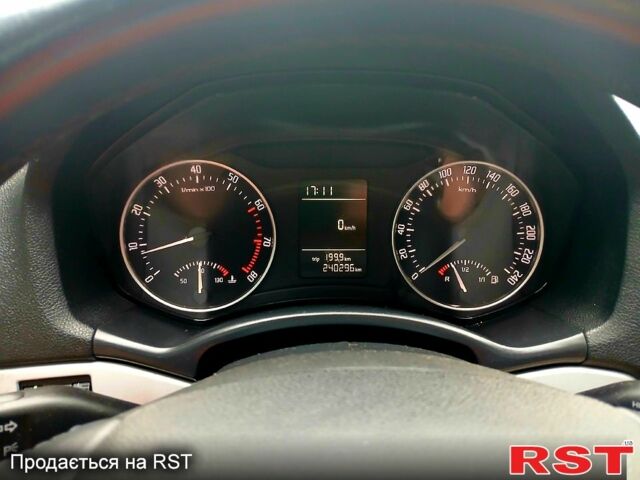 Белый Шкода Октавия, объемом двигателя 1.8 л и пробегом 250 тыс. км за 6500 $, фото 7 на Automoto.ua