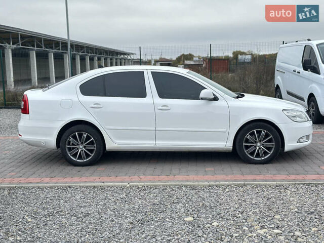Шкода Октавия 2011 в Береговом на Automoto.ua Белый Шкода Октавия, объемом двигателя 1.6 л и пробегом 150 тыс. км за 8800 $, фото 5 на Automoto.ua