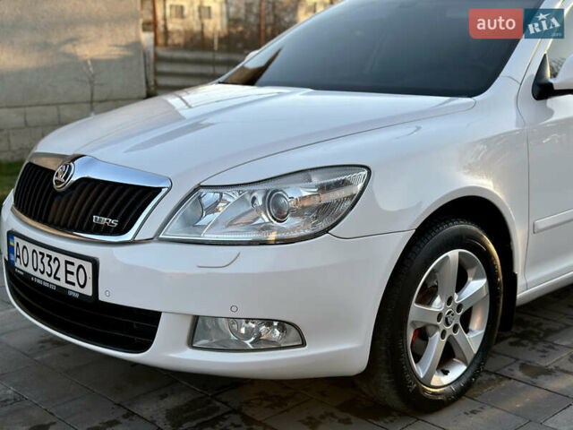 Белый Шкода Октавия, объемом двигателя 1.39 л и пробегом 275 тыс. км за 8200 $, фото 3 на Automoto.ua