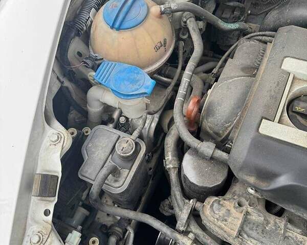 Белый Шкода Октавия, объемом двигателя 1.8 л и пробегом 180 тыс. км за 7200 $, фото 19 на Automoto.ua