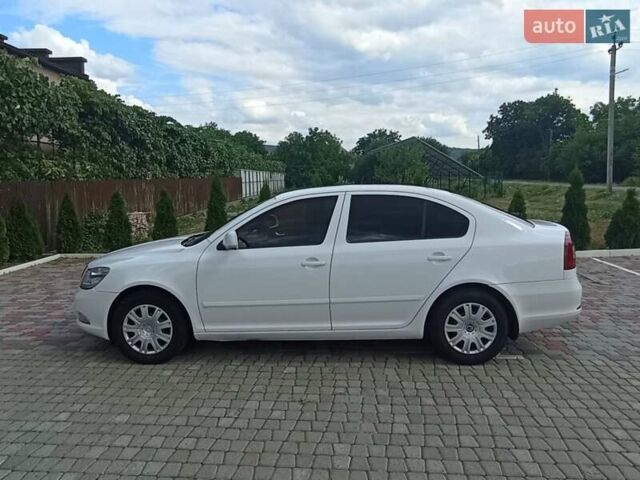 Шкода Октавия 2011 в Полтаве на Automoto.ua Белый Шкода Октавия, объемом двигателя 1.6 л и пробегом 300 тыс. км за 8500 $, фото 7 на Automoto.ua