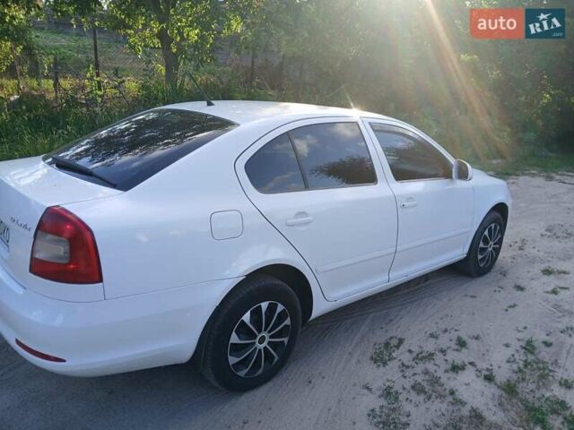 Белый Шкода Октавия, объемом двигателя 1.9 л и пробегом 394 тыс. км за 7500 $, фото 8 на Automoto.ua