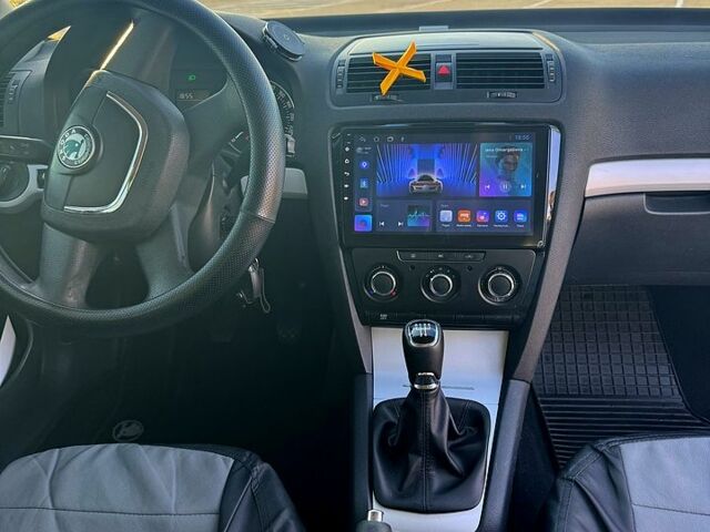 Белый Шкода Октавия, объемом двигателя 1.6 л и пробегом 264 тыс. км за 7500 $, фото 2 на Automoto.ua