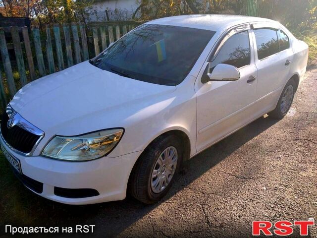 Білий Шкода Октавія, об'ємом двигуна 1.6 л та пробігом 283 тис. км за 5800 $, фото 3 на Automoto.ua