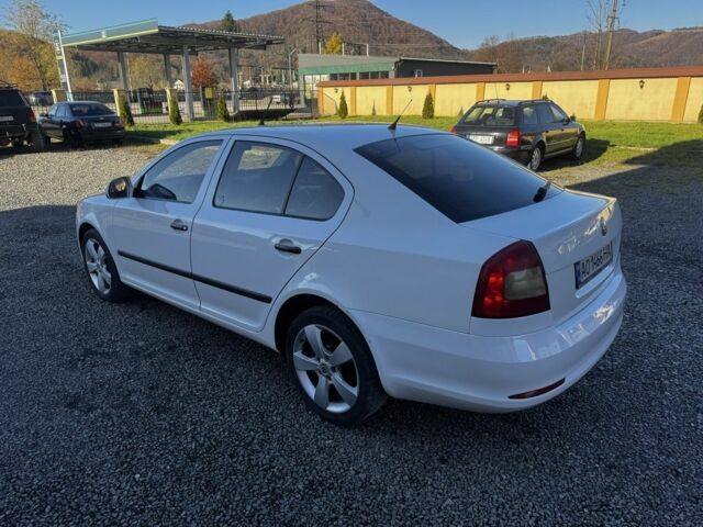 Белый Шкода Октавия, объемом двигателя 1.6 л и пробегом 380 тыс. км за 6150 $, фото 10 на Automoto.ua