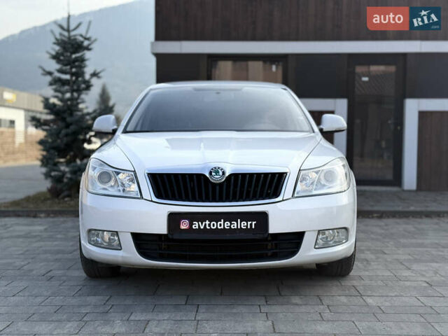 Белый Шкода Октавия, объемом двигателя 1.6 л и пробегом 212 тыс. км за 7800 $, фото 9 на Automoto.ua