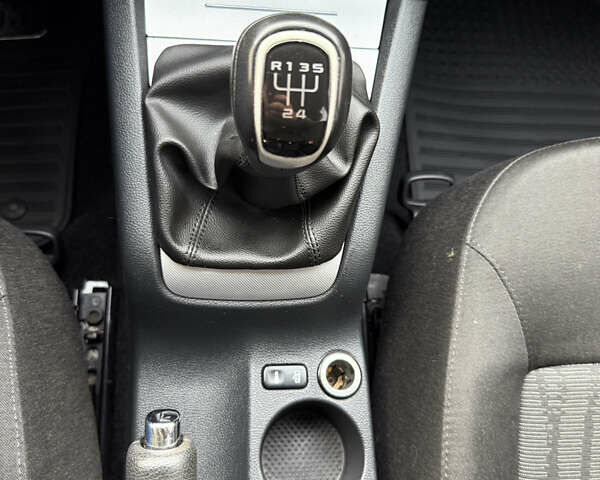 Білий Шкода Октавія, об'ємом двигуна 1.6 л та пробігом 260 тис. км за 7900 $, фото 30 на Automoto.ua