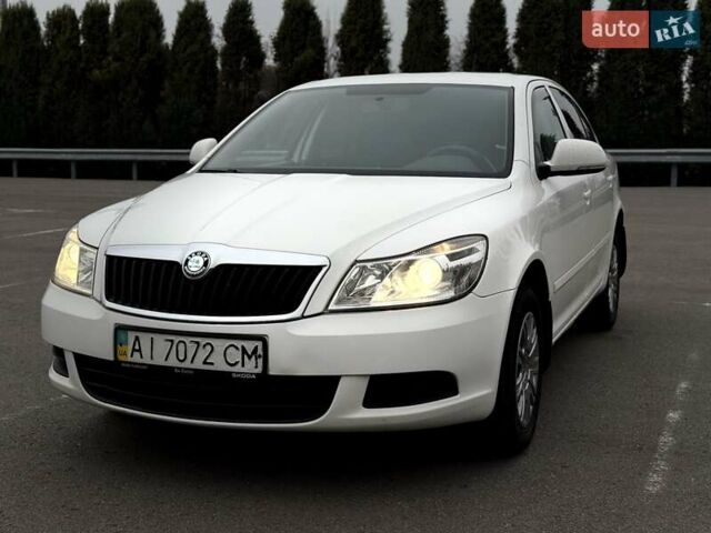 Білий Шкода Октавія, об'ємом двигуна 1.6 л та пробігом 282 тис. км за 5799 $, фото 40 на Automoto.ua