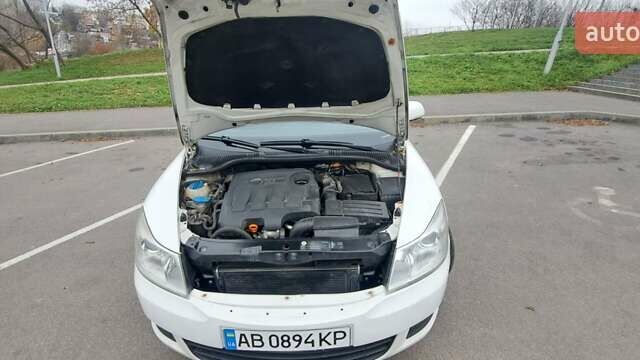 Белый Шкода Октавия, объемом двигателя 1.6 л и пробегом 240 тыс. км за 7600 $, фото 11 на Automoto.ua