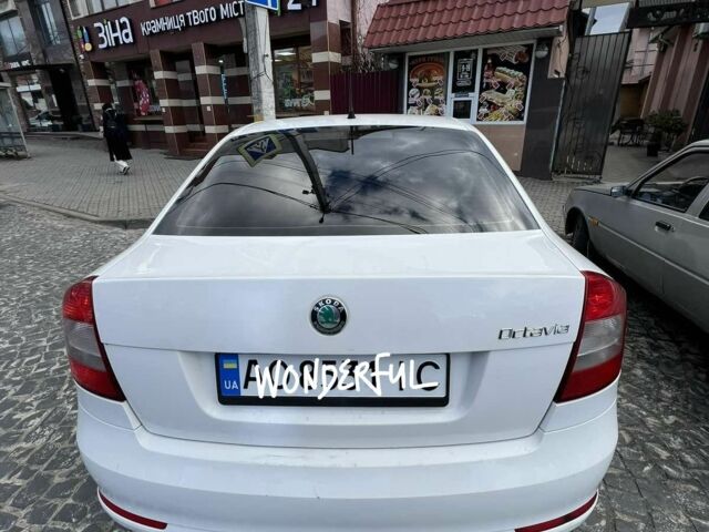 Белый Шкода Октавия, объемом двигателя 1.6 л и пробегом 300 тыс. км за 6900 $, фото 4 на Automoto.ua