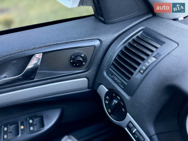 Белый Шкода Октавия, объемом двигателя 1.39 л и пробегом 275 тыс. км за 8200 $, фото 54 на Automoto.ua