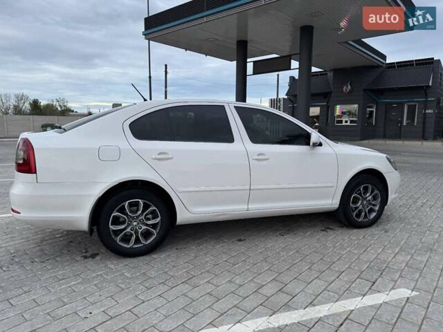 Белый Шкода Октавия, объемом двигателя 1.97 л и пробегом 246 тыс. км за 7900 $, фото 6 на Automoto.ua