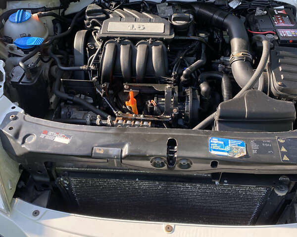 Белый Шкода Октавия, объемом двигателя 0 л и пробегом 187 тыс. км за 8000 $, фото 5 на Automoto.ua