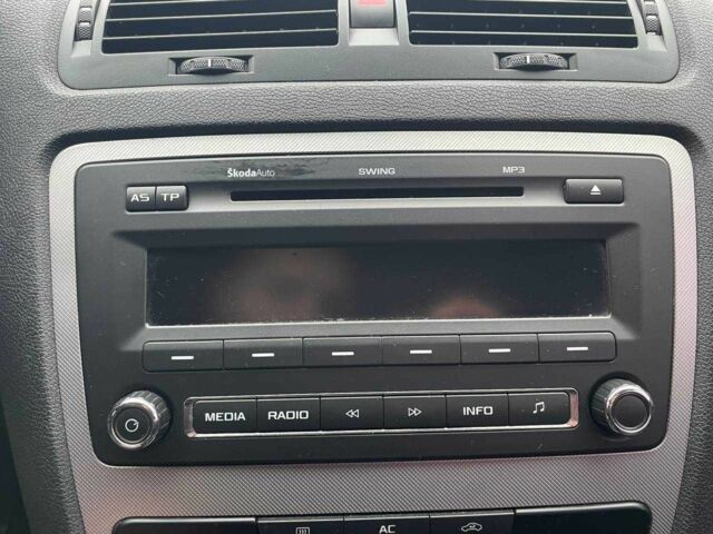 Белый Шкода Октавия, объемом двигателя 1.8 л и пробегом 155 тыс. км за 7990 $, фото 22 на Automoto.ua