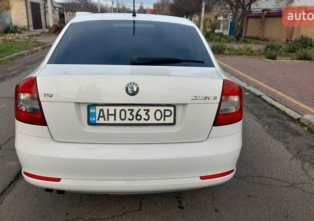 Белый Шкода Октавия, объемом двигателя 1.8 л и пробегом 180 тыс. км за 8200 $, фото 6 на Automoto.ua