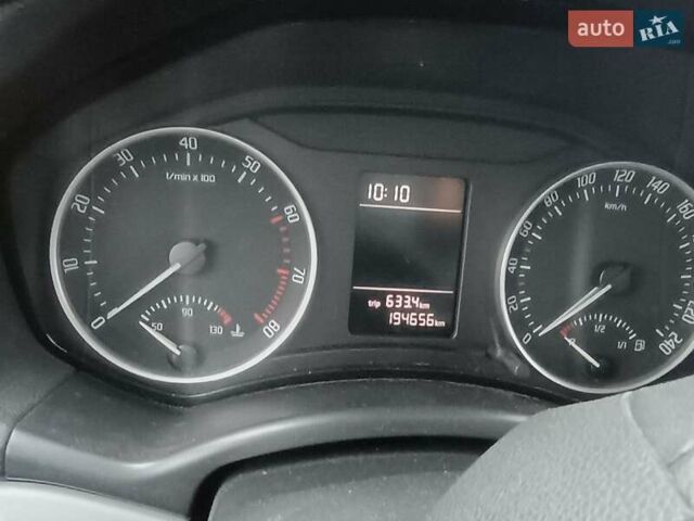 Белый Шкода Октавия, объемом двигателя 1.6 л и пробегом 194 тыс. км за 6800 $, фото 1 на Automoto.ua