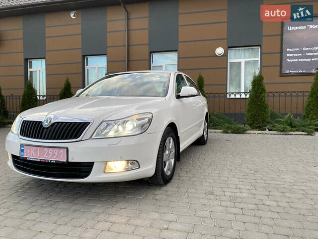 Білий Шкода Октавія, об'ємом двигуна 1.6 л та пробігом 189 тис. км за 8999 $, фото 1 на Automoto.ua