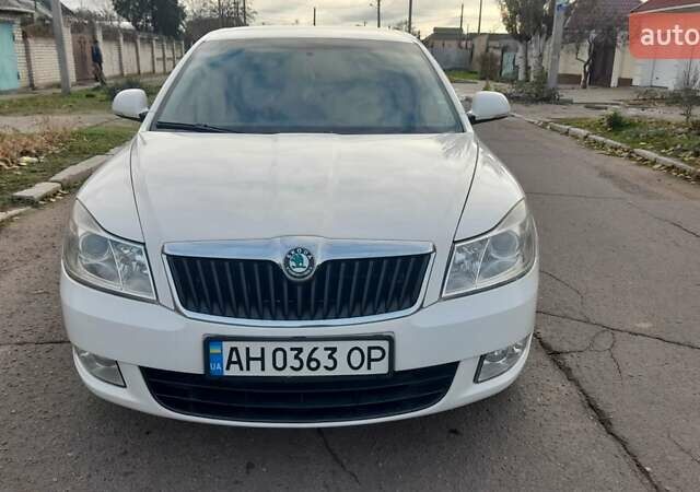 Белый Шкода Октавия, объемом двигателя 1.8 л и пробегом 180 тыс. км за 8200 $, фото 7 на Automoto.ua