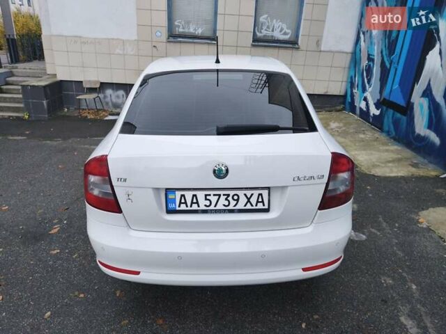 Белый Шкода Октавия, объемом двигателя 1.6 л и пробегом 209 тыс. км за 8700 $, фото 16 на Automoto.ua